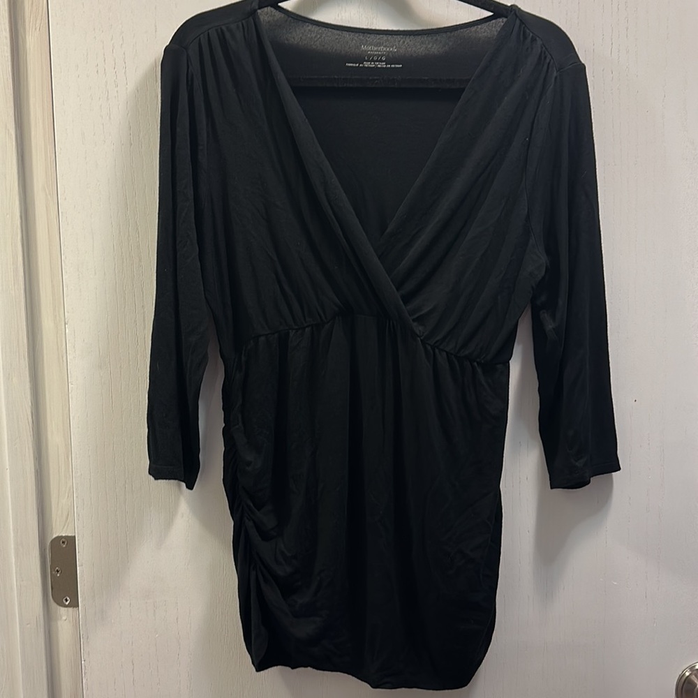 Motherhood Maternity Size Large black top 3/4 sleeve. Thin rayon/elastic stretch